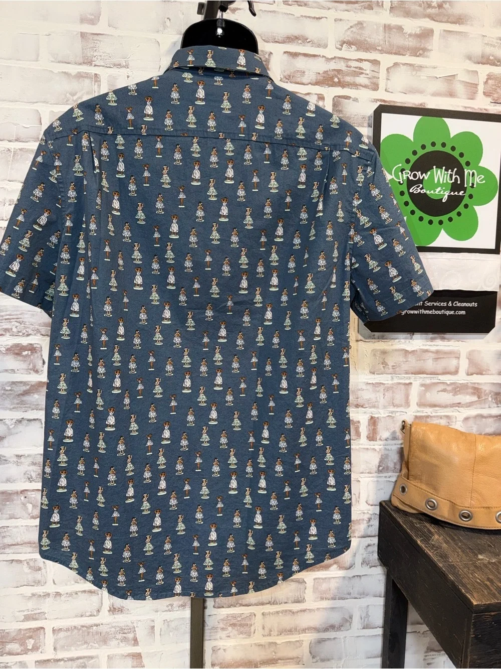 Men's Short-Sleeve Button-Down Shirt in Dark Blue with Micro Print